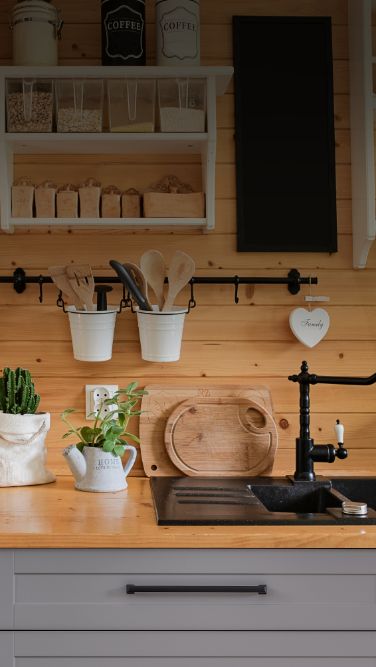 custom cottage kitchen